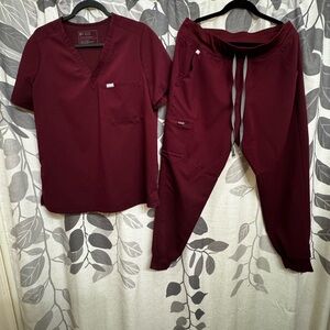 Figs Maroon Technical Collection Scrub Set